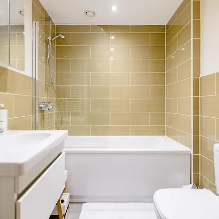 Kakra's Place With Free Secure Parking شقة يورك